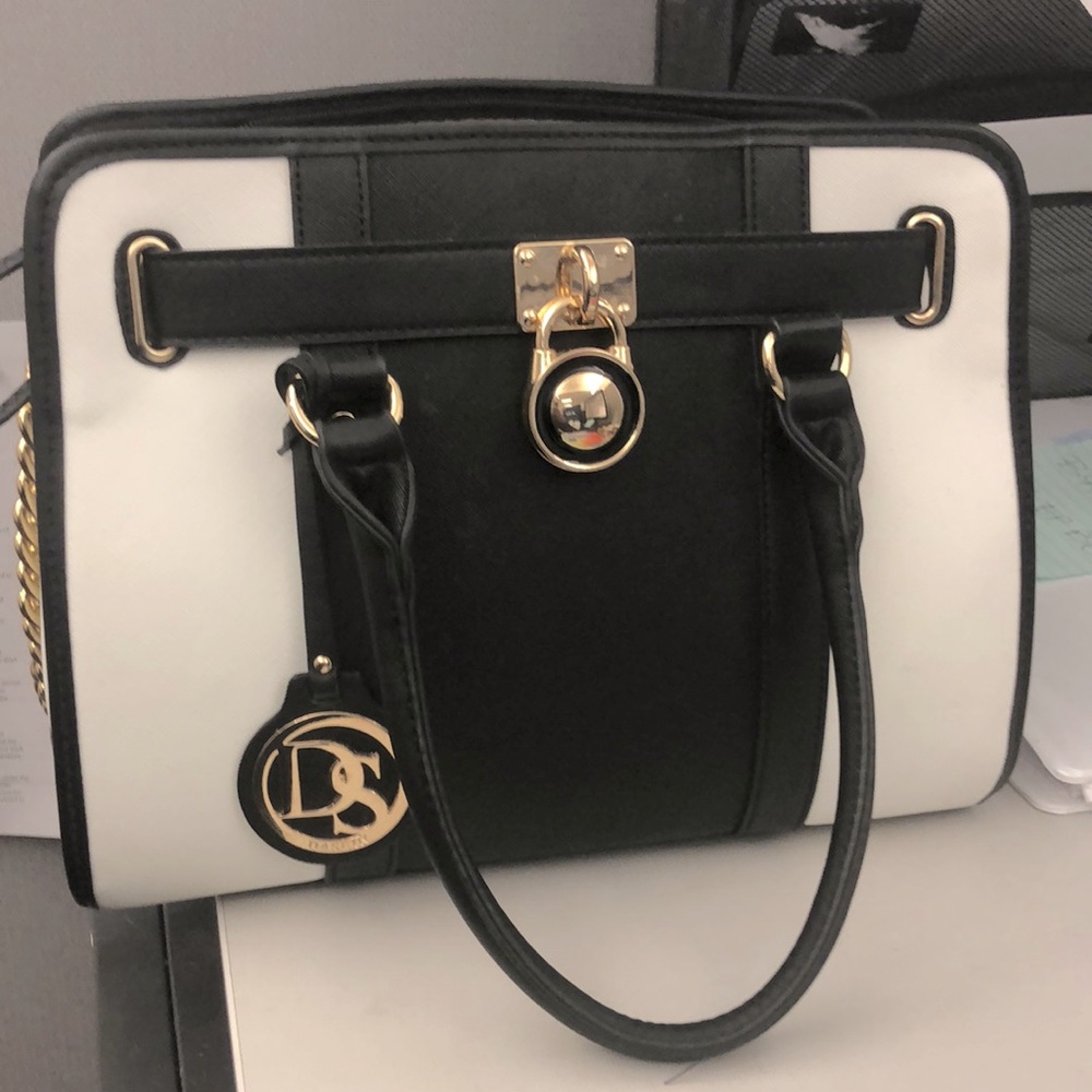 Hand bag